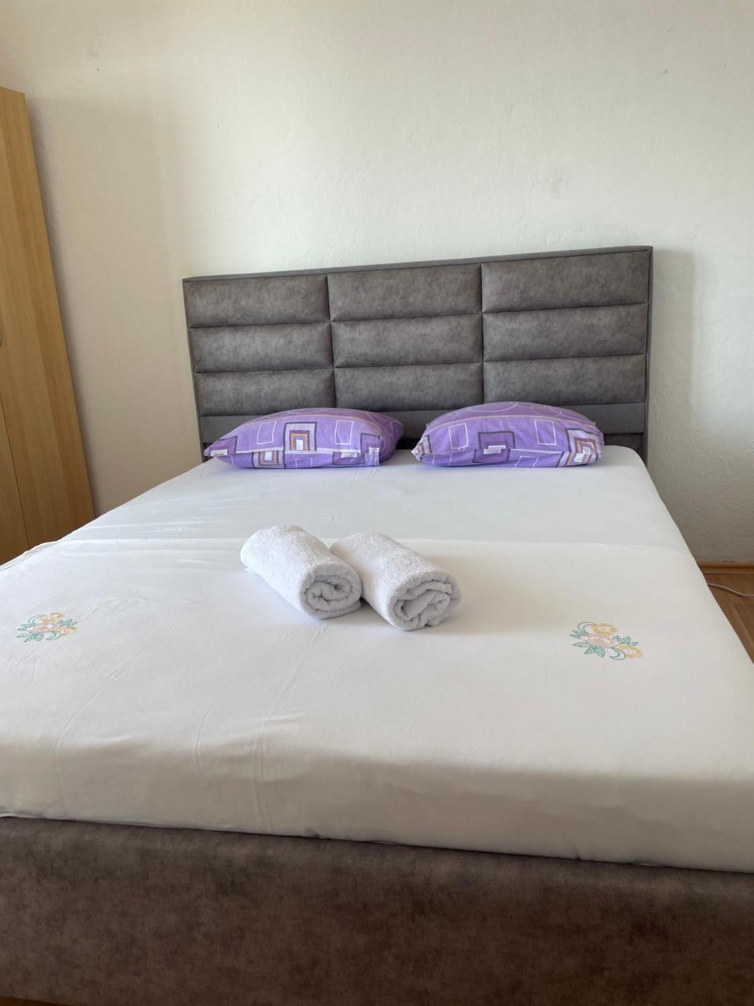 Em Apartments Ulcinj Extérieur photo